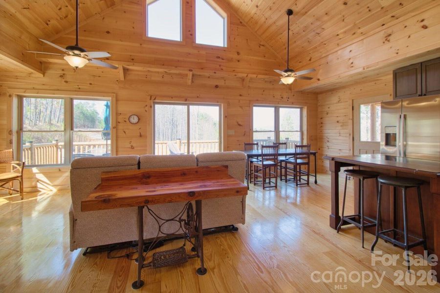 Community amenities in , Rutherfordton (Image 14).