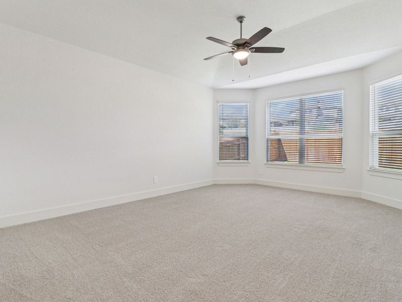 Spacious, unfurnished interior of a new home in Sagebrooke - Classic Series, San Antonio (Image 17).