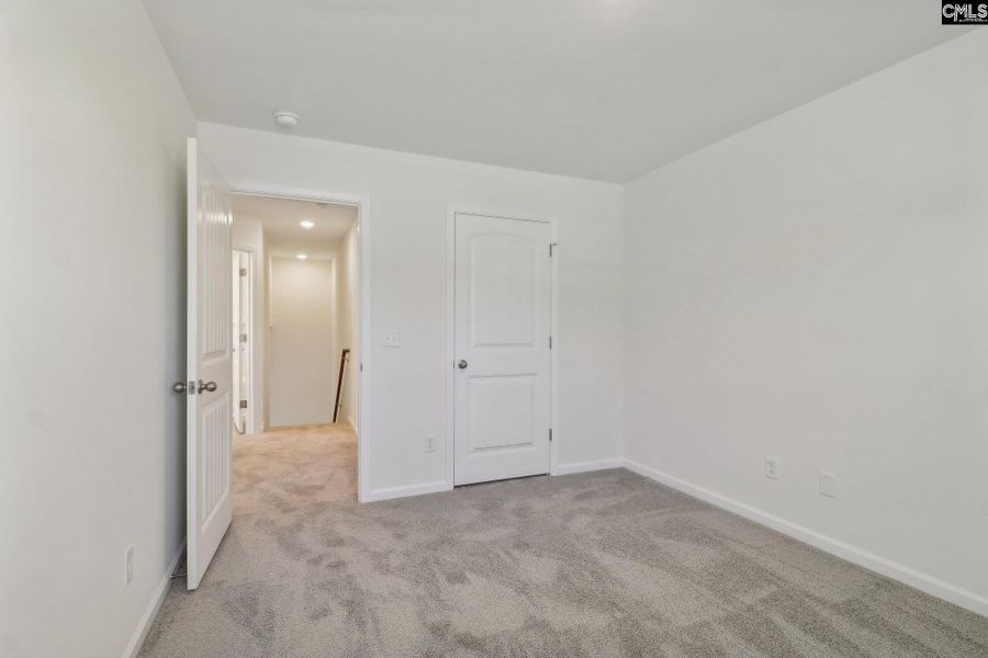 Spacious, unfurnished interior of a new home in Old Charleston Acres, Pelion (Image 18).