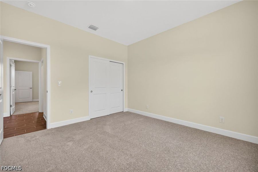Spacious, unfurnished interior of a new home in Cape Coral, Cape Coral (Image 16).