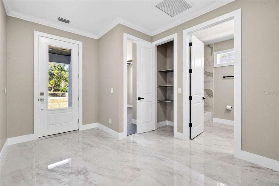 Spacious, unfurnished interior of a new home in , Masaryktown (Image 23).