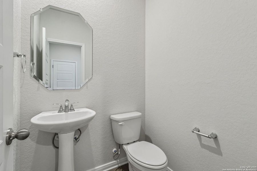 Image 60 of a home in Royal Crest. Image 60 of a home in Royal Crest.