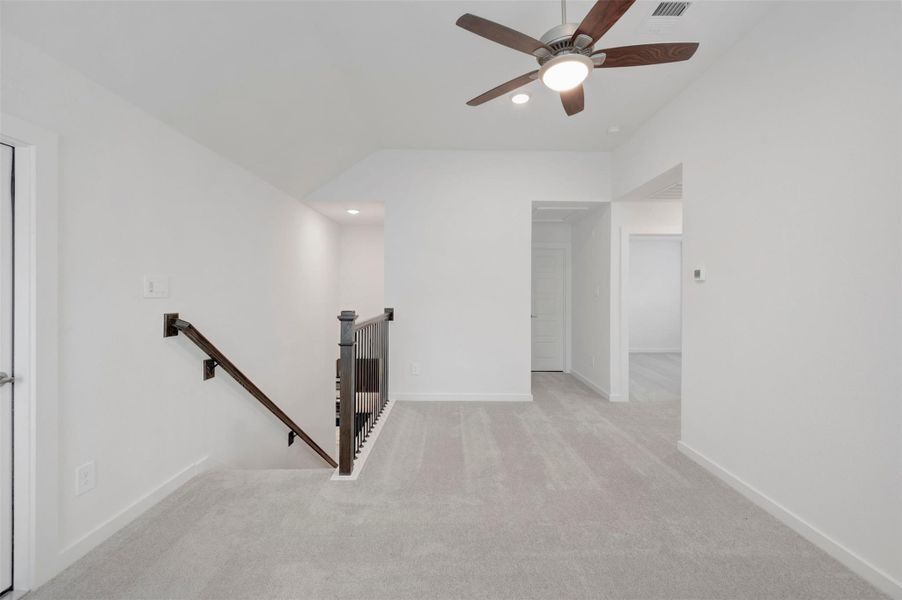 Spacious, unfurnished interior of a new home in Lone Star Landing, Montgomery (Image 39).