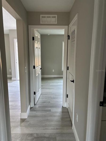 Spacious, unfurnished interior of a new home in , Citrus Springs (Image 25).