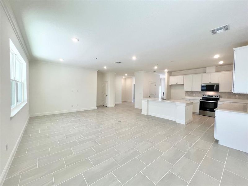 Spacious, unfurnished interior of a new home in Palm Coast, Palm Coast (Image 29).