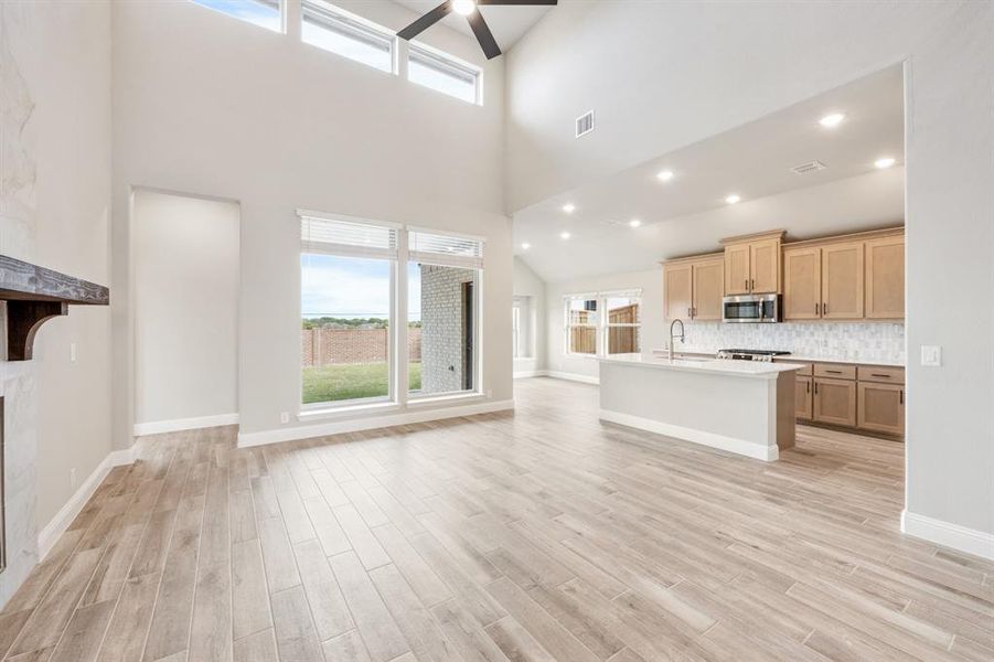 Spacious, unfurnished interior of a new home in Devonshire, Forney (Image 18).