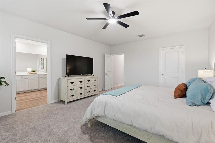 Furnished interior view inside a new home in Solera at Lakewood Ranch, Lakewood Ranch (Image 65). Furnished interior view inside a new home in Solera at Lakewood Ranch, Lakewood Ranch (Image 65).