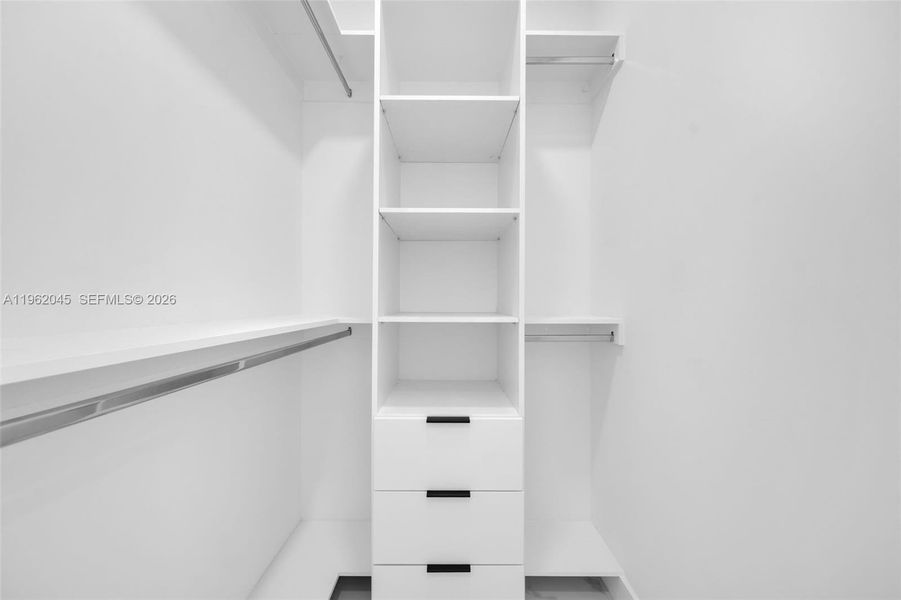 Image 42 of a home in .