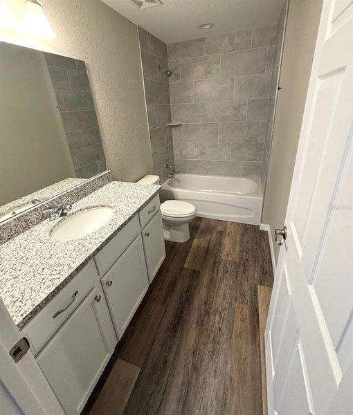 Image 9 of a home in . Image 9 of a home in .