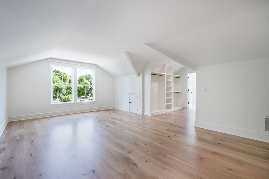 Spacious, unfurnished interior of a new home in , Mount Pleasant (Image 47).
