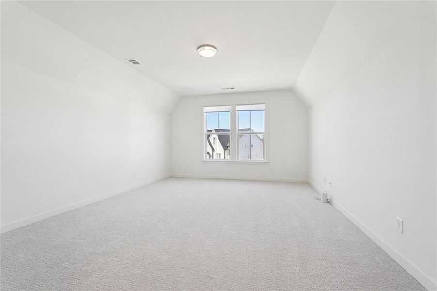 Spacious, unfurnished interior of a new home in Fireside Farms, Dawsonville (Image 20).