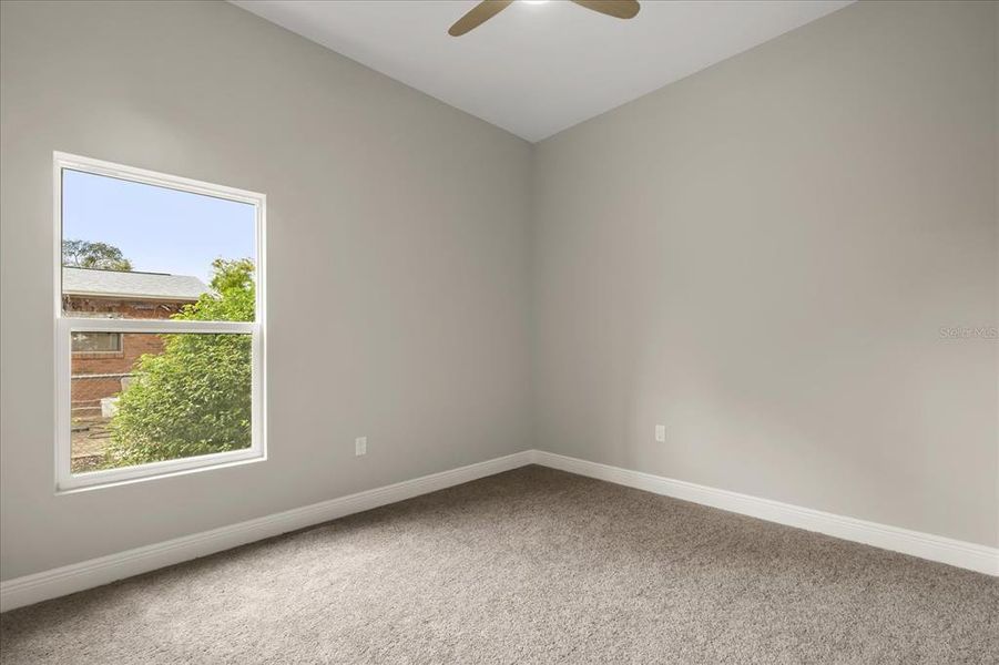 Spacious, unfurnished interior of a new home in , Lake Alfred (Image 9).