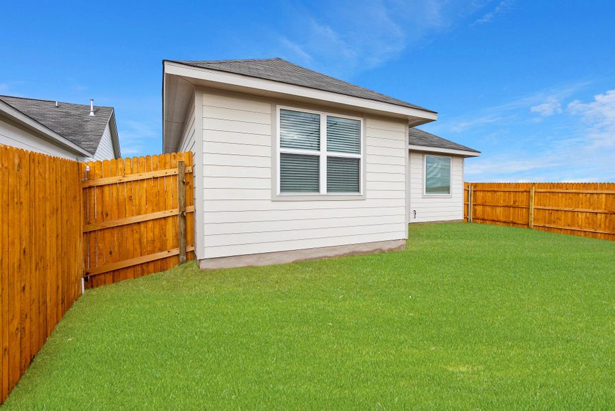 Representative exterior details of a home built from the Cartwright by Ashton Woods in Rolling Glen, Hutto (Image 16).