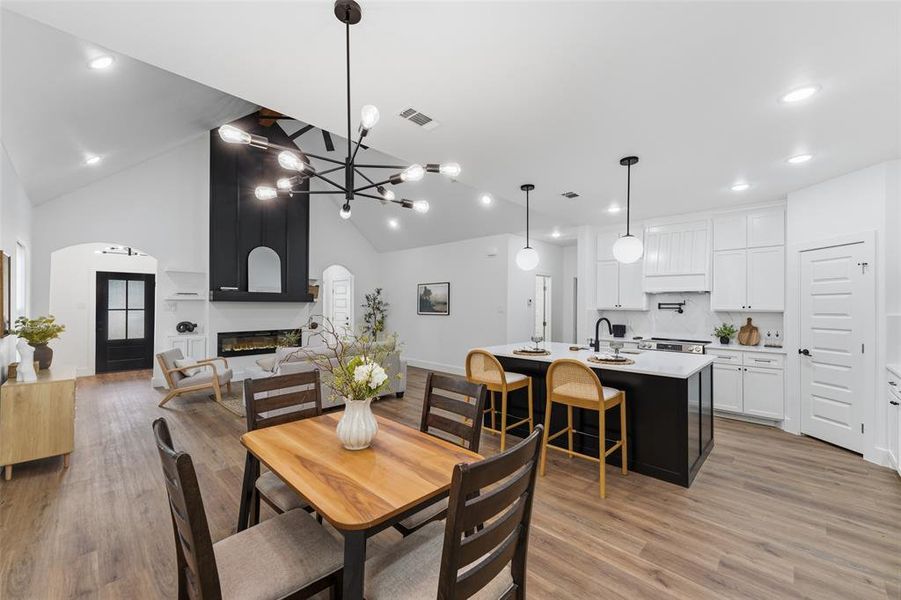 Furnished interior view inside a new home in , Fort Worth (Image 14).