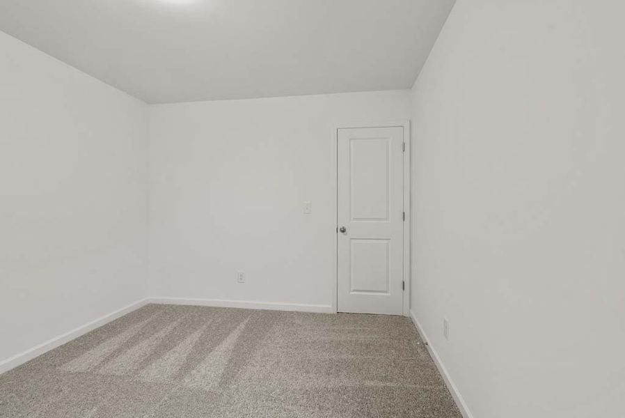 Representative unfurnished interior of a home built from the Baker by Ashton Woods in Langston Reserve, Cartersville (Image 39).