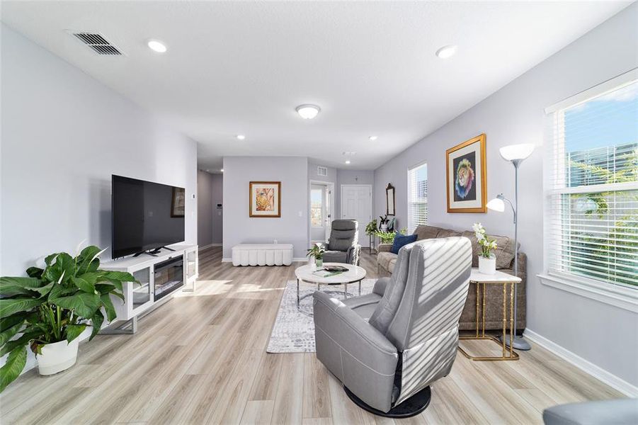 Furnished interior view inside a new home in Del Webb Stone Creek, Ocala (Image 5).