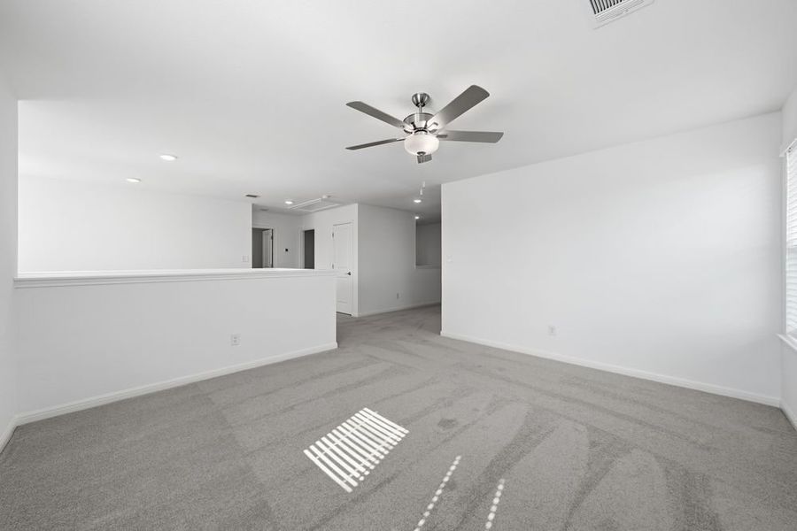 Spacious, unfurnished interior of a new home in Emory Crossing, Hutto (Image 15).
