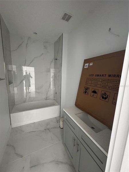 Furnished interior view inside a new home in , Winter Garden (Image 8).