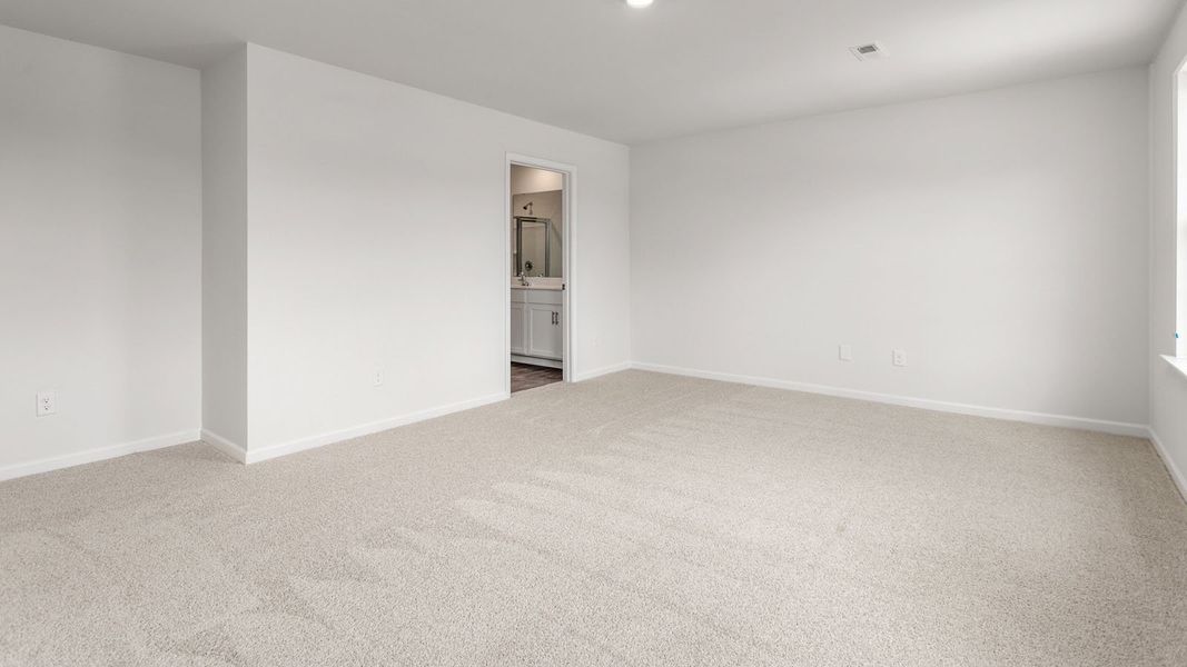 Spacious, unfurnished interior of a new home in Aspen Place, Thomasville (Image 18).