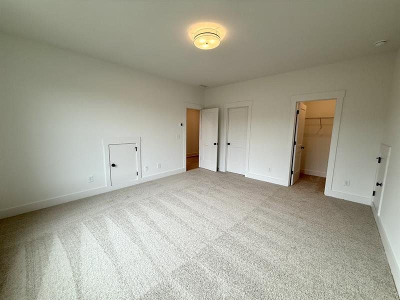 Spacious, unfurnished interior of a new home in Livingstone Park, Kennesaw (Image 19). Spacious, unfurnished interior of a new home in Livingstone Park, Kennesaw (Image 19).