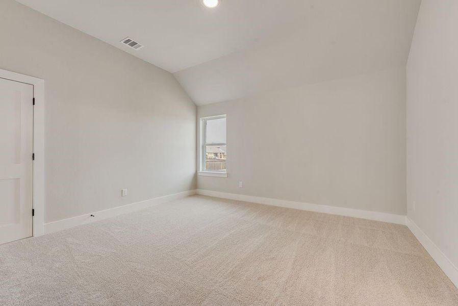 Spacious, unfurnished interior of a new home in Somerset Park, Rockwall (Image 37). Spacious, unfurnished interior of a new home in Somerset Park, Rockwall (Image 37).