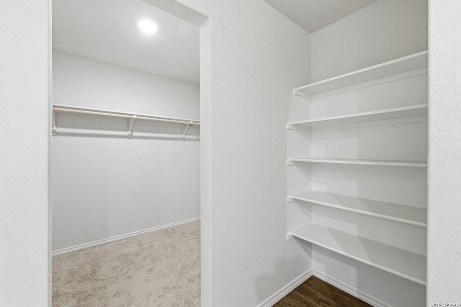 Spacious, unfurnished interior of a new home in Arroyo Ranch, Seguin (Image 30).