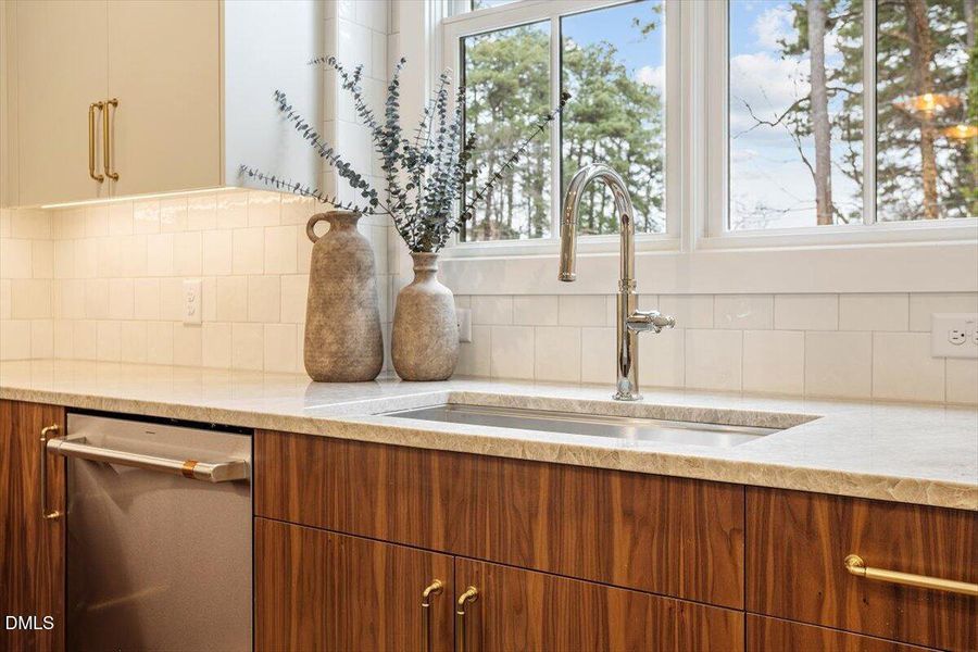 22-2305 Sprunt Ave [2811143]_22