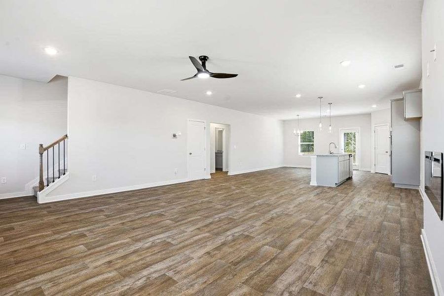 Spacious, unfurnished interior of a new home in Southern Hills, McDonough (Image 11).