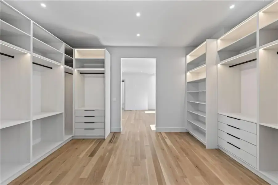 Image 114 of a home in .