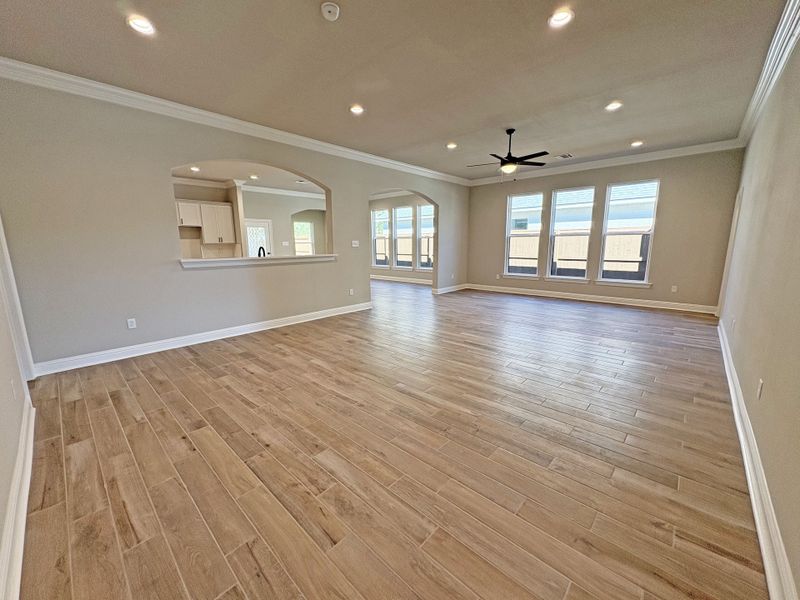 Spacious, unfurnished interior of a new home in Longleaf, Lumberton (Image 13).