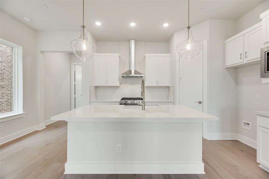 Furnished interior view inside a new home in Collin Creek, Plano (Image 9). Furnished interior view inside a new home in Collin Creek, Plano (Image 9).
