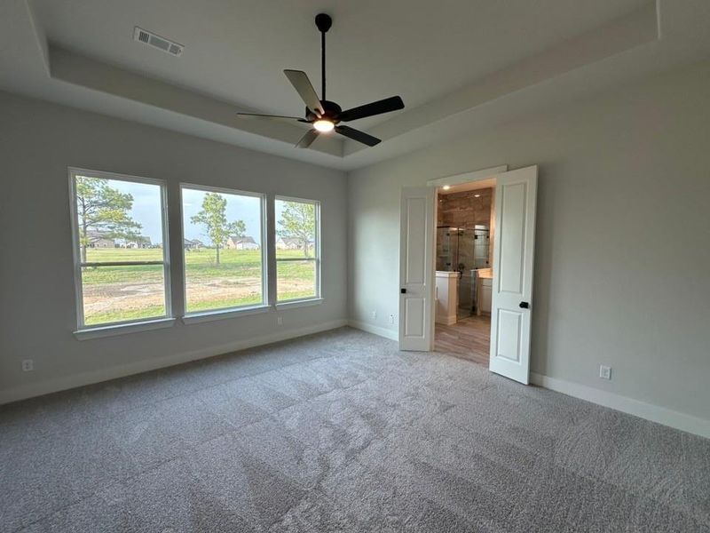 Spacious, unfurnished interior of a new home in , Leonard (Image 12).