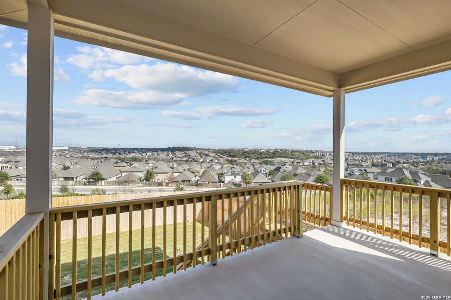 Exterior details and patio area of a home in Ladera, San Antonio (Image 4).