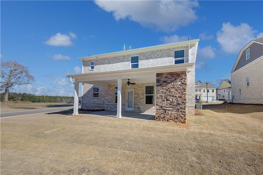 Exterior details and patio area of a home in Burchwood, Stockbridge (Image 3).