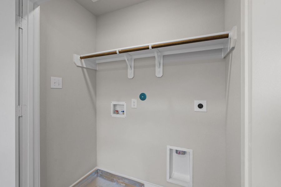 Spacious, unfurnished interior of a new home in Westridge Cove, Panorama Village (Image 23).