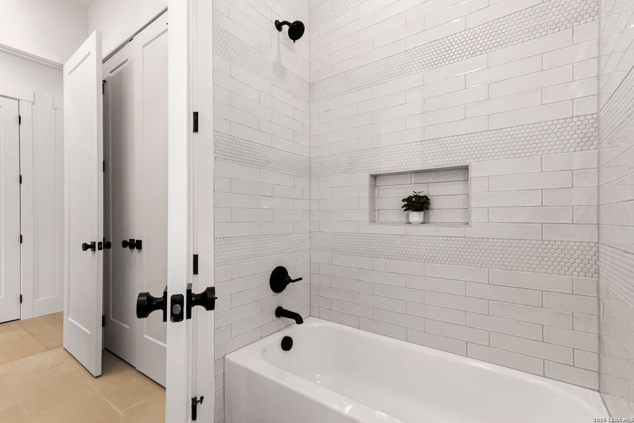 Furnished interior view inside a new home in , Boerne (Image 18).