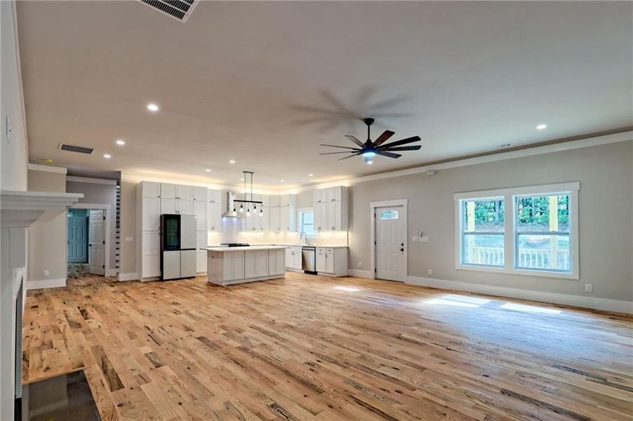 Spacious, unfurnished interior of a new home in , Clayton (Image 118).