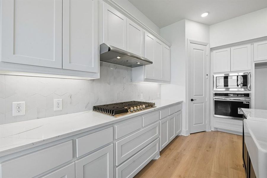Furnished interior view inside a new home in Pecan Square: 50ft. lots, Northlake (Image 8). Furnished interior view inside a new home in Pecan Square: 50ft. lots, Northlake (Image 8).