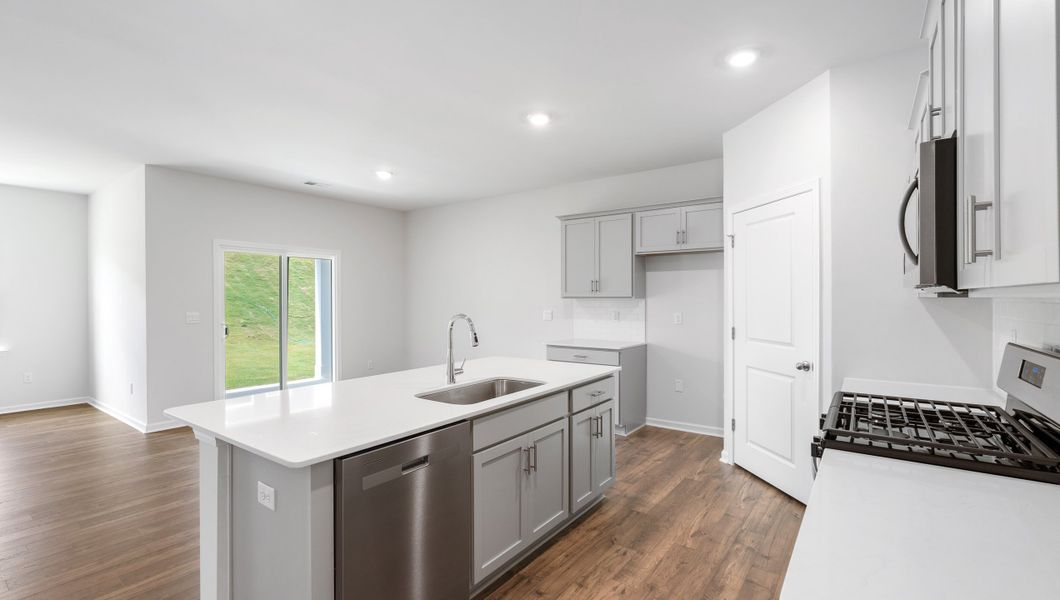 Furnished interior view inside a new home in Chestnut Ridge, Greenville (Image 10).