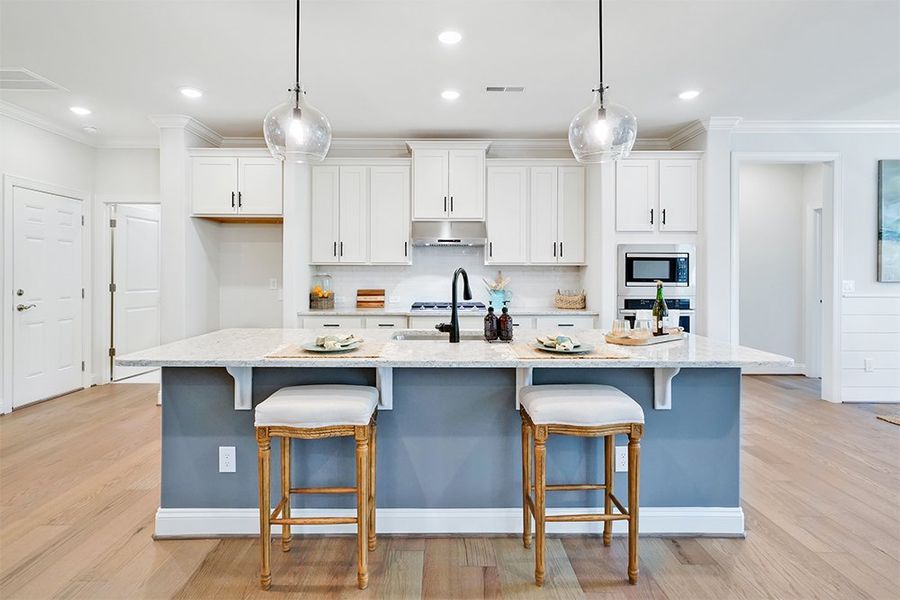 Shelter Bay, Kitchen