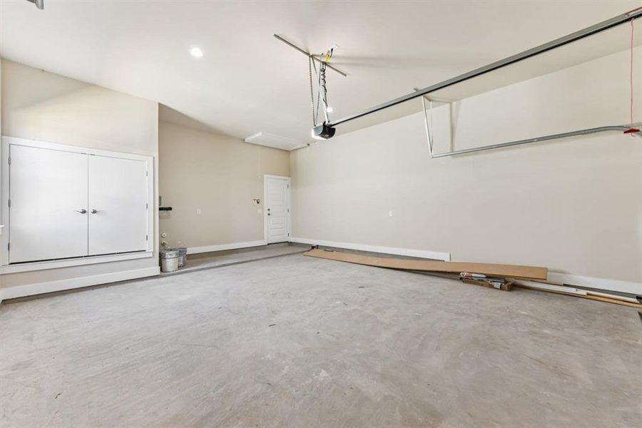 Spacious, unfurnished interior of a new home in , Cottonwood Shores (Image 15).