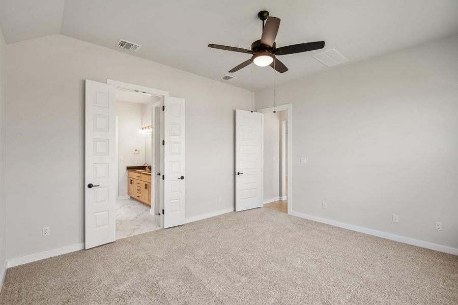Spacious, unfurnished interior of a new home in Lagos Reserve, Manor (Image 28). Spacious, unfurnished interior of a new home in Lagos Reserve, Manor (Image 28).