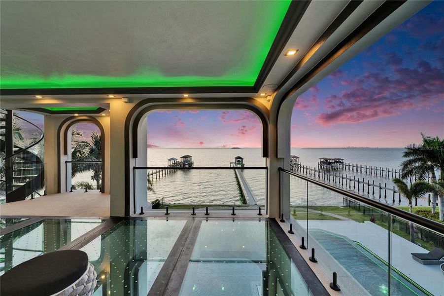 Exterior details and patio area of a home in , Apollo Beach (Image 34).