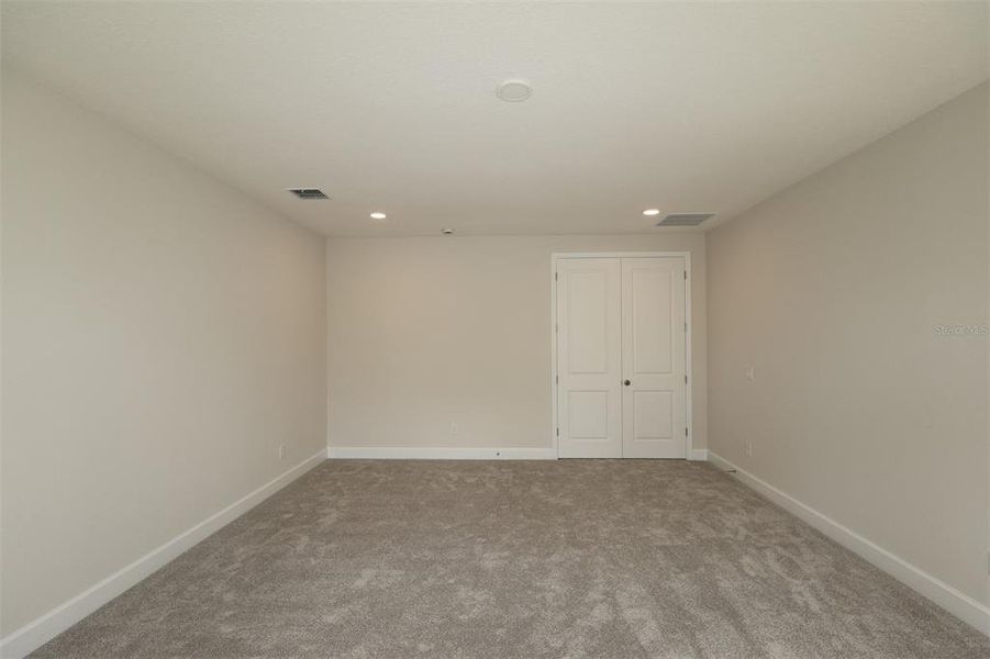 Spacious, unfurnished interior of a new home in Eden at Crossprairie, St. Cloud (Image 19). Spacious, unfurnished interior of a new home in Eden at Crossprairie, St. Cloud (Image 19).