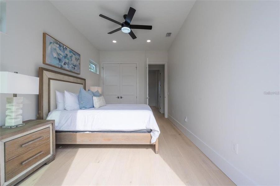 Furnished interior view inside a new home in , Sarasota (Image 64).