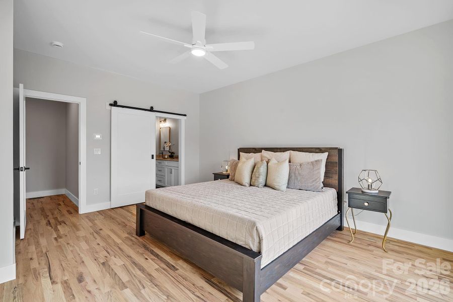 Similar Unit-Primary Suite