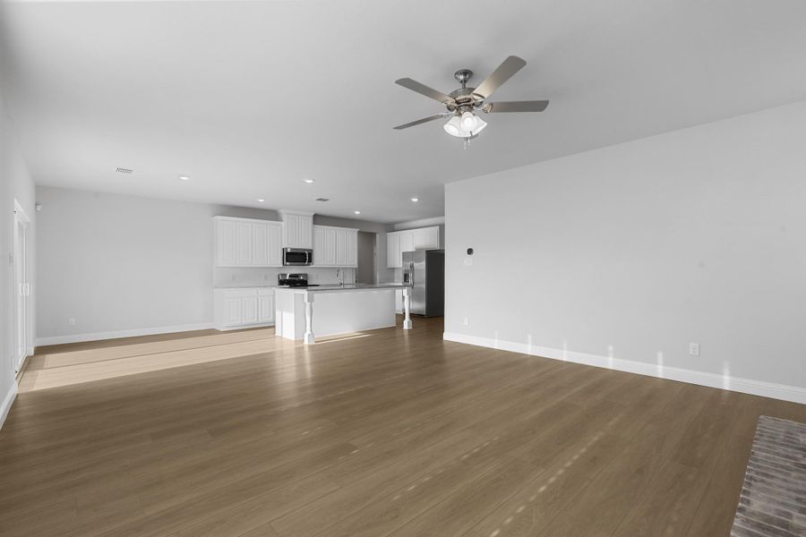 Representative unfurnished interior of a home built from the Garrison I by Cheldan Homes in Stoneview, Glen Rose (Image 47).