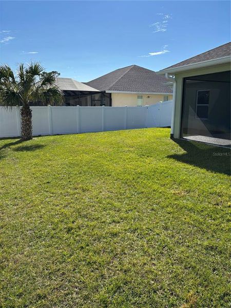 Exterior details and patio area of a home in , Port Charlotte (Image 4).