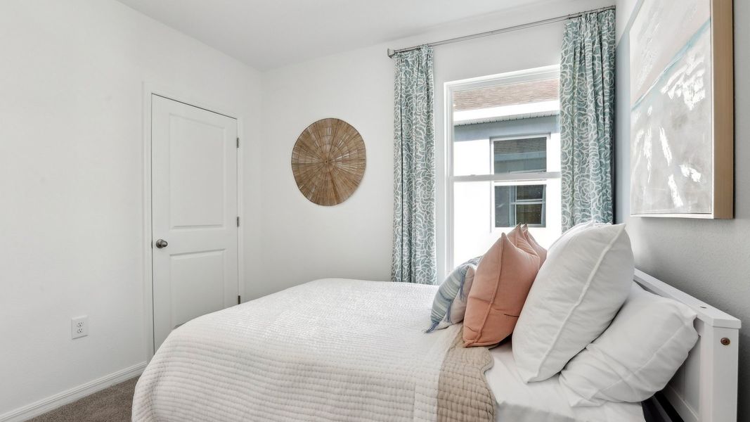 Furnished interior view inside a new home in Angeline, Land O' Lakes (Image 31).