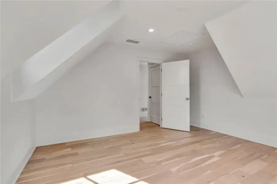Spacious, unfurnished interior of a new home in , Senoia (Image 20).
